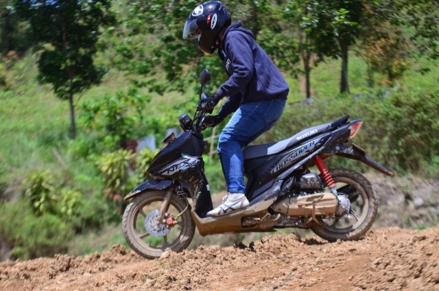 Foto: Menjajal Suzuki Nex Crossover di Aspal dan Habitat Off-Road Ringan (65911)
