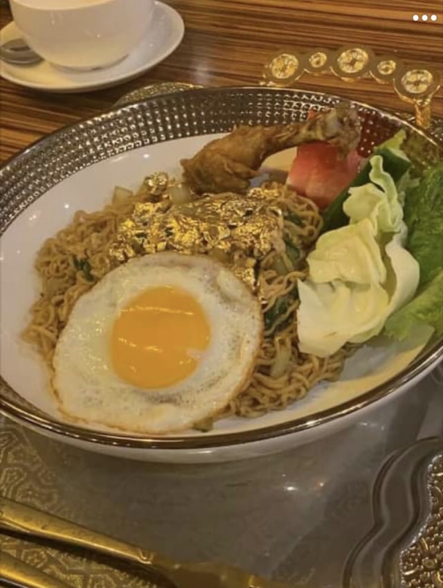 Viral! di Dubai Ada Indomie Sultan Bertabur Emas, Dihargai Rp 500 Ribu per Porsi (127052)