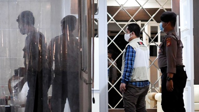 Geledah Rumah Dinas Edhy Prabowo, KPK Temukan Uang Rp 4 Miliar (4192)