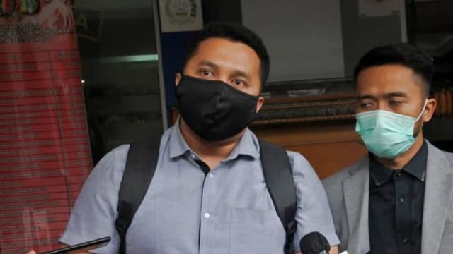 Pengacara Eggi Sudjana, Hisbullah Assidiqi, di Polda Metro Jaya, Jakarta, Kamis (3/12). Foto: Dok. Istimewa
