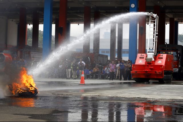 6 Potret Robot Pemadam Kebakaran Seharga Rp40 Miliar Milik Pemda DKI Jakarta (19410)