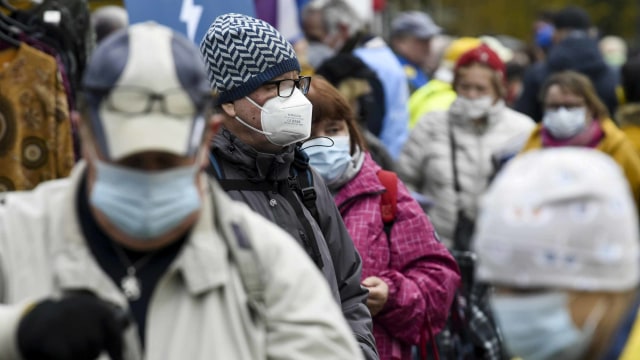 Ilustrasi pandemi COVID-19. Foto: LEHTIKUVA/REUTERS
