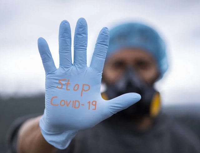 Istilah long COVID lebih mengarah kepada fenomena gejala-gejala yang dialami pasien pascainfeksi COVID-19. Foto: Pixabay