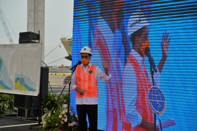 Foto: Menhub Cek Kesiapan Operasional Pelabuhan Patimban di Subang (28294)