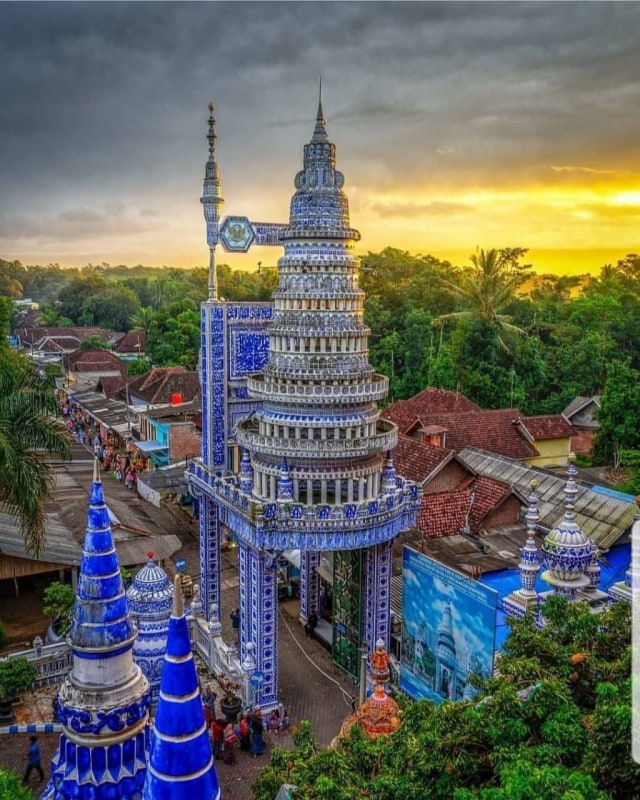 Ponpes Salafiyah Bihaaru Bahri 'Asali Fadlaailir Rahmah. Foto: Instagram Agus Burhan Syah