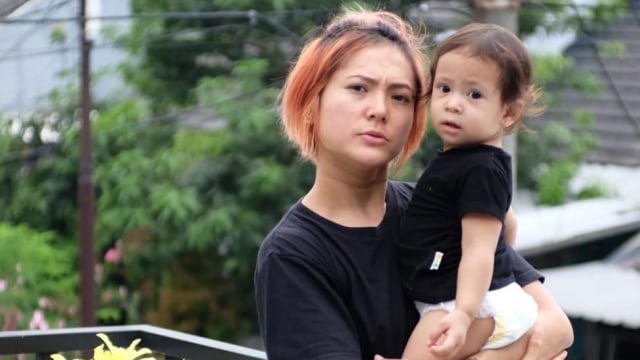 Waktu yang Tepat Berikan Jagung pada Anak seperti yang Dilakukan Poppy Sovia (65214)