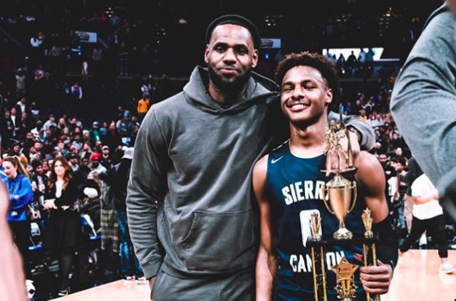 Fans Tak Sabar Lihat LeBron James Tampil Di NBA Bareng Putranya, Bronny ...