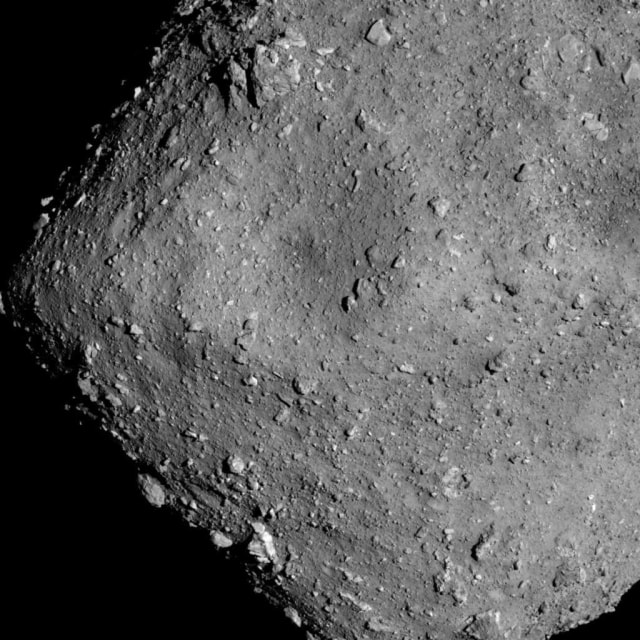 Debu Asteroid yang Bakal Ungkap Asal Usul Kehidupan Bumi Akhirnya Tiba (75511)