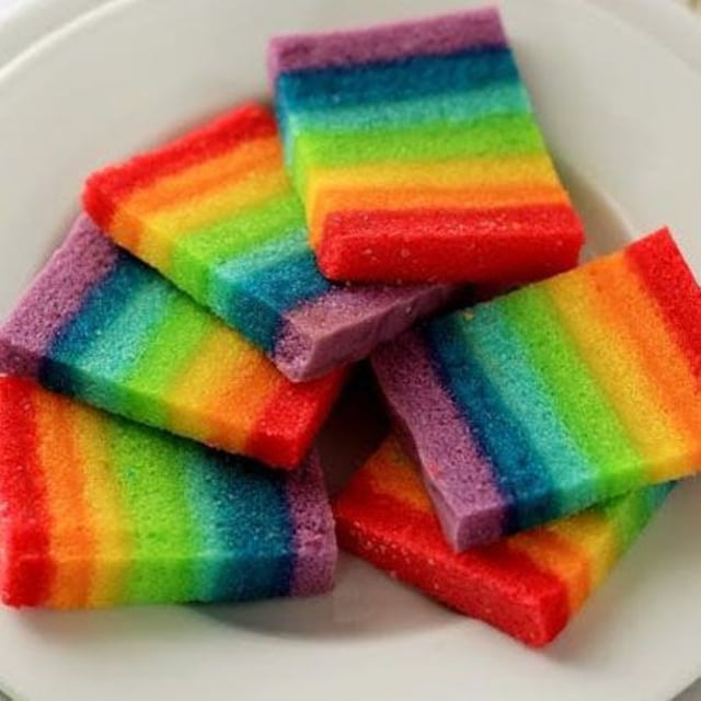 Resep Bolu Kukus rainbow Foto: Pinterest