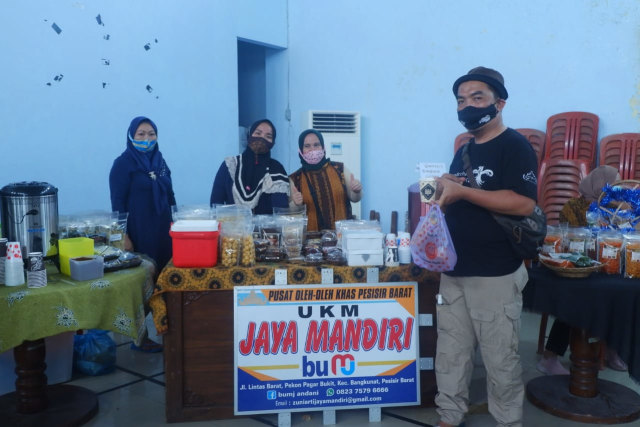 Libatkan Influencer Lampung, Dispar Pesisir Barat Kampanyekan #PiknikPakaiMasker (1435)