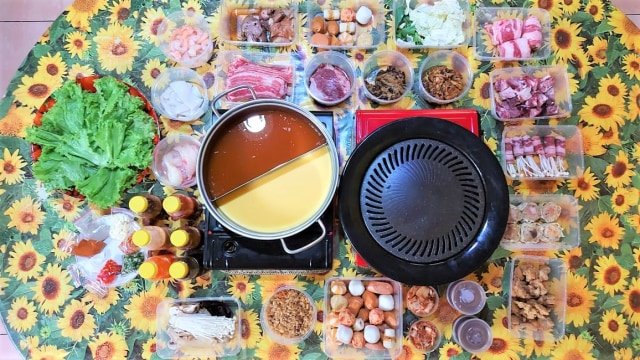 Mencicipi all you can eat delivery ala 90Bun Foto: Azalia Amadea/Kumparan