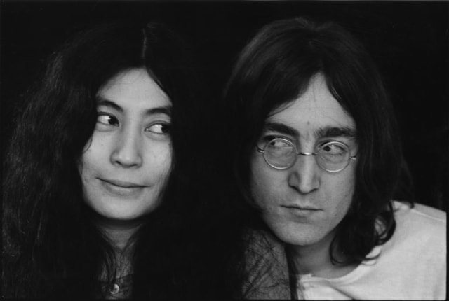 Foto: Lennon dan istrinya, Yoko Ono. Dok: Wikimedia Commons.
