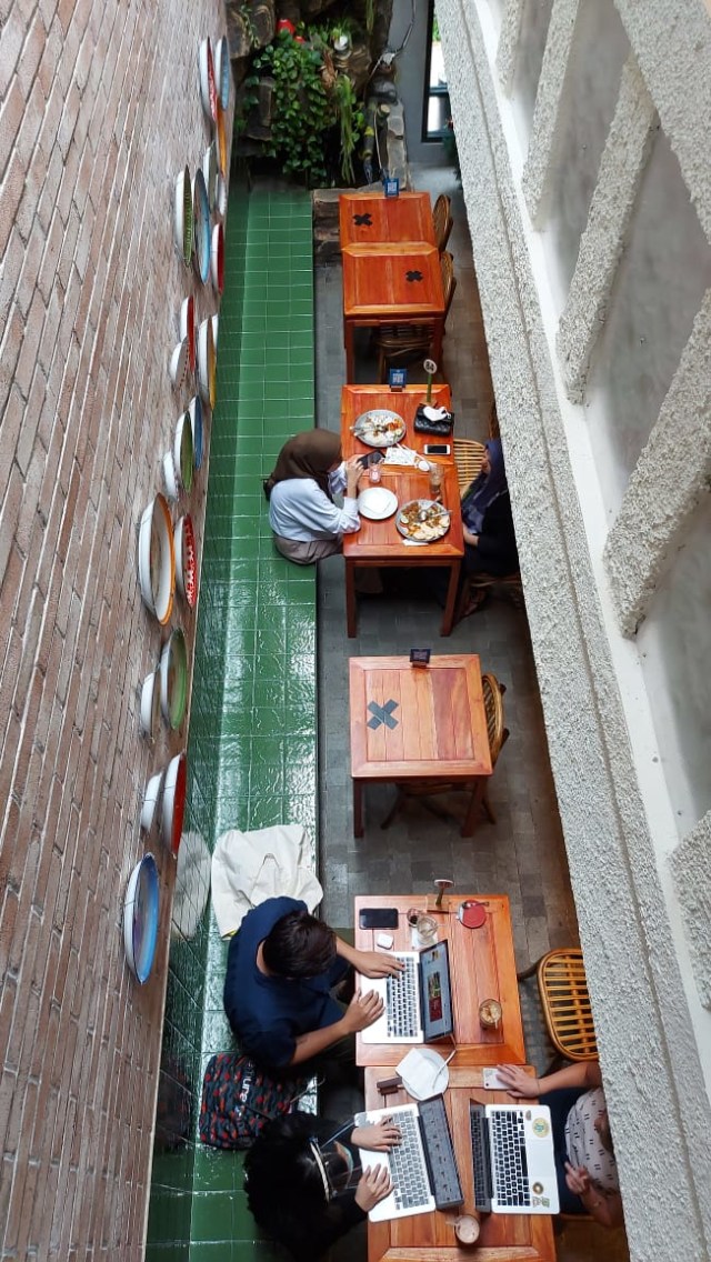 Mikkro Espresso, Tempat Ngopi Kekinian yang Nyaman buat Bekerja Sambil Ngemil! (243397)
