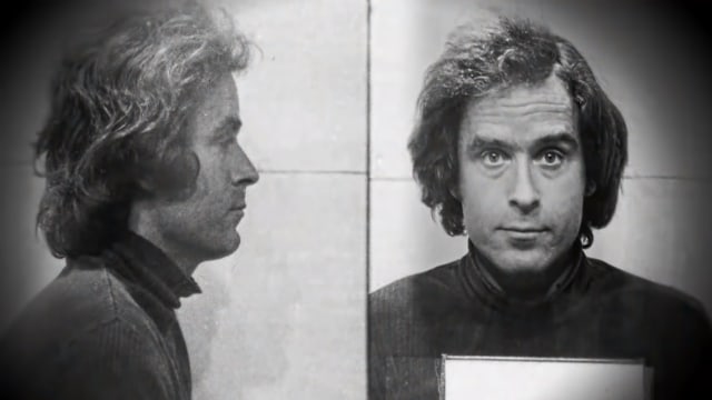 Ted Bundy dikenal sebagai sosok pria yang melakukan pembunuhan berantai terhadap banyak wanita di era 1970-an. Foto. dok: Youtube/ABC News