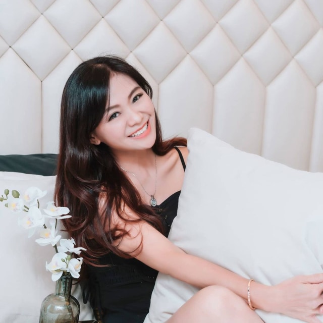 Masih Kayak ABG di Usia 53 Tahun, 7 Potret Puspa Dewi yang Viral Curi Perhatian (26676)