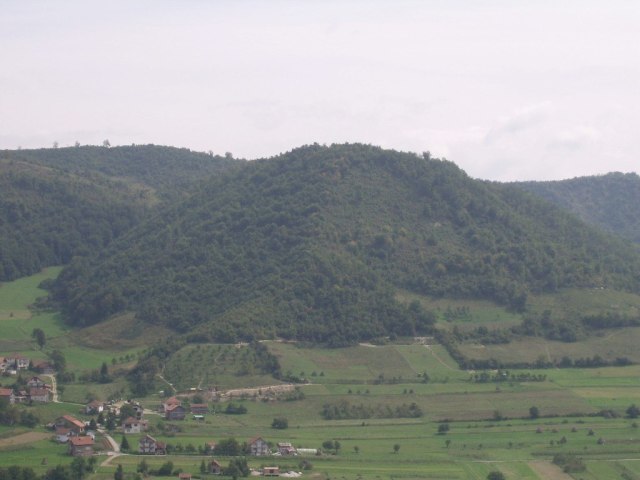 Bukit menyerupai piramida di Bosnia Foto: Dok. Wikimedia Commons