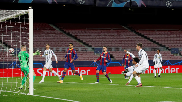 4 Pemain Juventus yang Tampil Bagus saat Tekuk Barcelona di Liga Champions (565541)