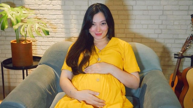 Asmirandah hamil anak pertama.
 Foto: Instagram/@asmirandah89