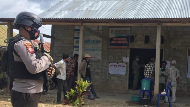 Pengamanan Ketat di Lembantongoa Sigi, Sulteng (63612)