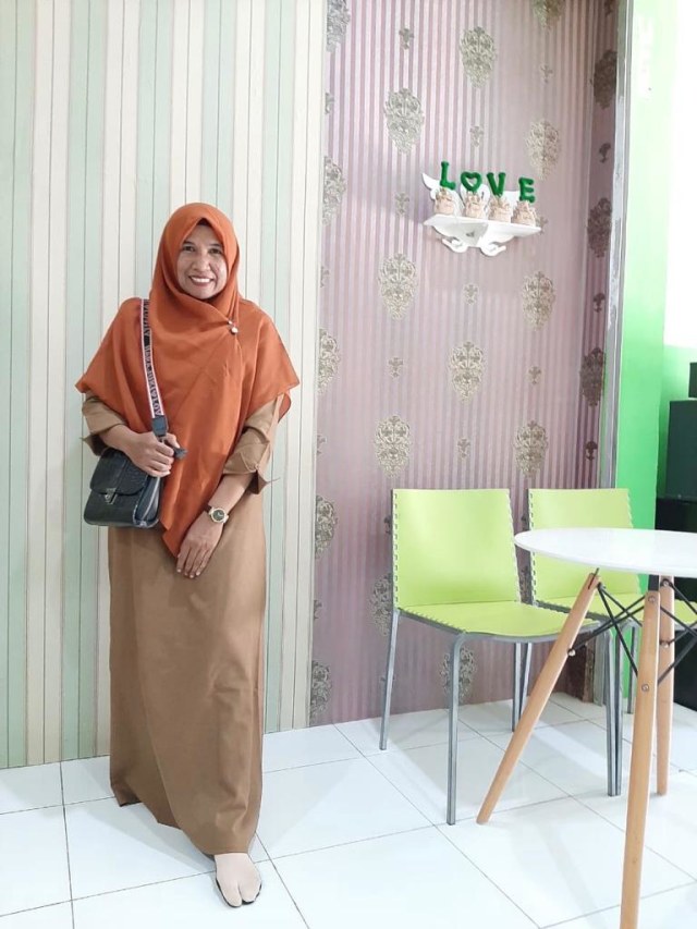 Fitriyaningsih, goro honorer di Tolitoli, Sulteng, yang viral di TikTok. Foto: Dok. Fitriyaningsih