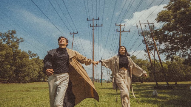 Foto prewed Adipati Dolken dengan Canti Tachril. Foto: Dok. Adipati Dolken
