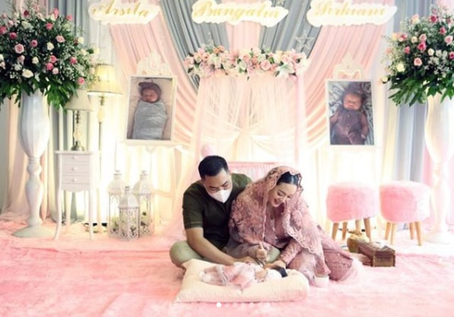 Zaskia Gotik Baper Melihat Tumbuh Kembang Anak Pertamanya (383955)