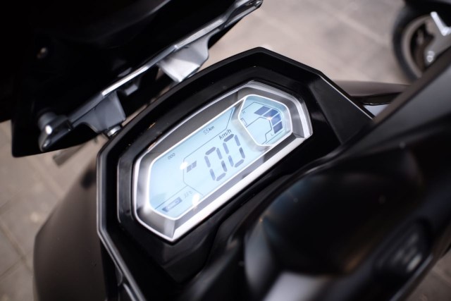 Kupas Tuntas Fitur Motor Listrik United E-Motor T1800, Ada Sound Booster! (191608)
