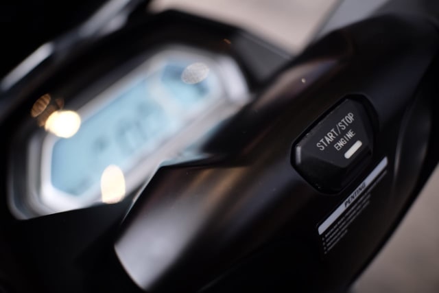 Kupas Tuntas Fitur Motor Listrik United E-Motor T1800, Ada Sound Booster! (191609)