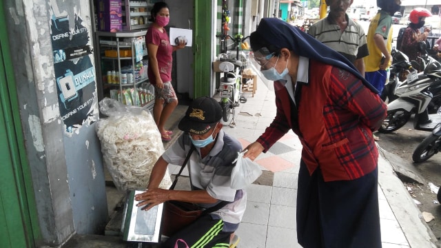 SDK Indra Siswa Bondowoso Gandeng CCF Turun ke Jalan (13214)