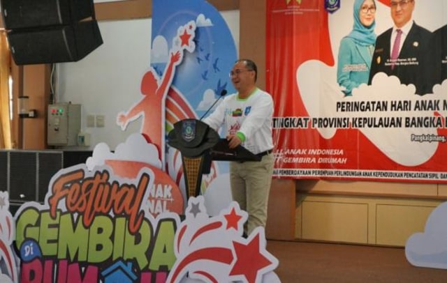 Gubernur Kepulauan Bangka Belitung, Erzaldi Rosman saat menghadiri Peringatan Hari Anak Nasional Tingkat Provinsi. (Dok: Humas Pemprov Babel)