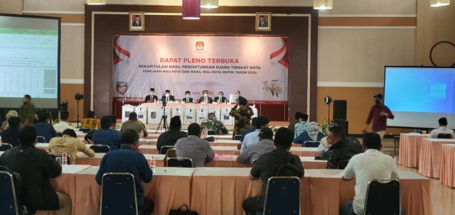 Rapat pleno terbuka KPU terkait hasil rekapitulasi Pilwalkot Depok.  Foto: Dok kumparan