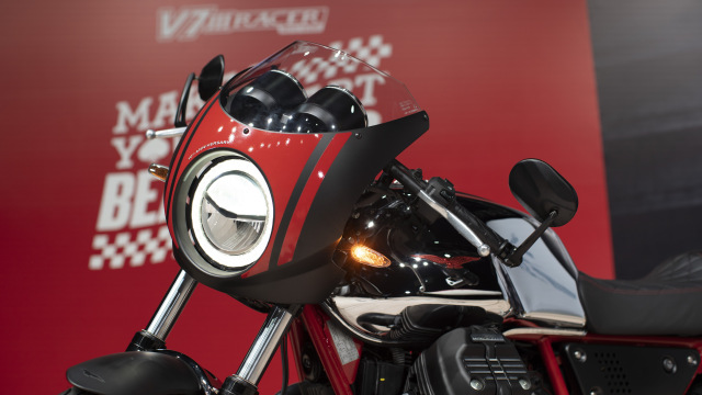 Paling Murah Rp 475 Juta dan Kemas Mesin V-Twin, Moto Guzzi V7 Terbaru Meluncur (28736)