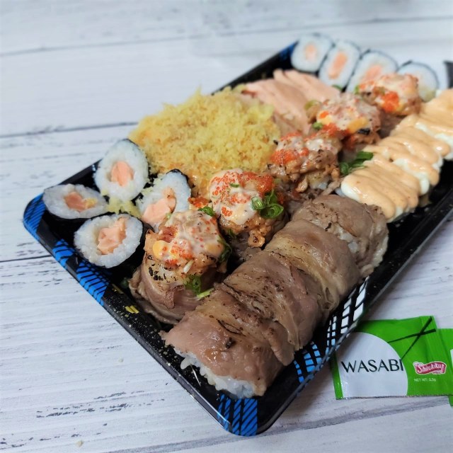 Sushimoo Sajikan Sushi Platter Halal Bercita Rasa Fusion ala Jepang-Indonesia (59032)
