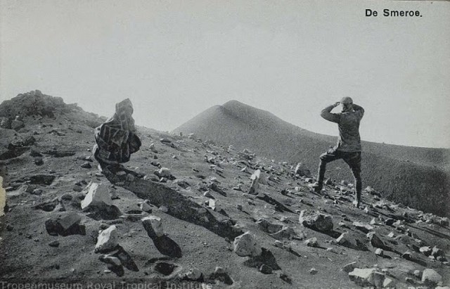 Puncak Mahameru. FotoL Koleksi Tropen Museum, Belanda (1900 - an).
