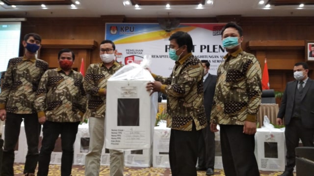 Rapat Pleno Rekapitulasi hasil penghitungan suara tingkat Kota Semarang. Foto: Dok. Istimewa