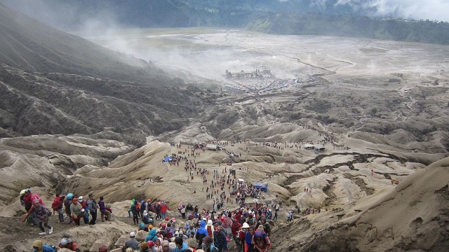 Ilustrasi upacara adat di Jawa Timur. Foto: wikipedia