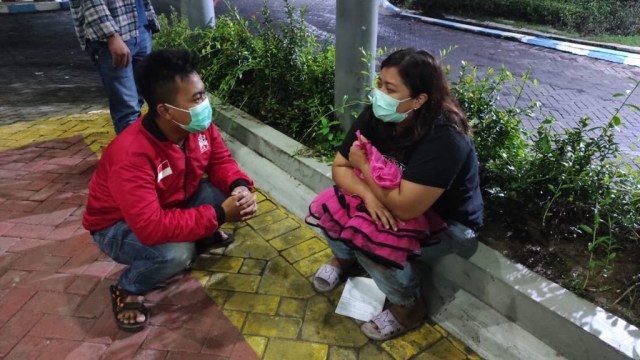 Ibu dan Anak di Surabaya Dijambret, Nabrak Trotoar dan Terseret hingga 3 Meter