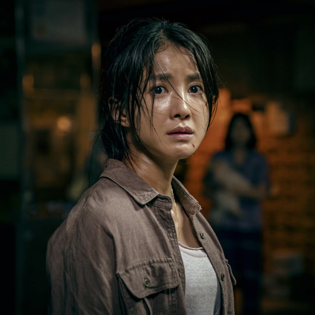 Lee Si Young sebagai Seo Yi Kyung dok Netflix