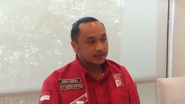  Giring  Nidji saat konferensi pers dalam acara Kopi Darat Wilayah Partai PSI, di Nusa Dua, Kabupaten Badung, Bali, Sabtu (19/12) - KAD 
