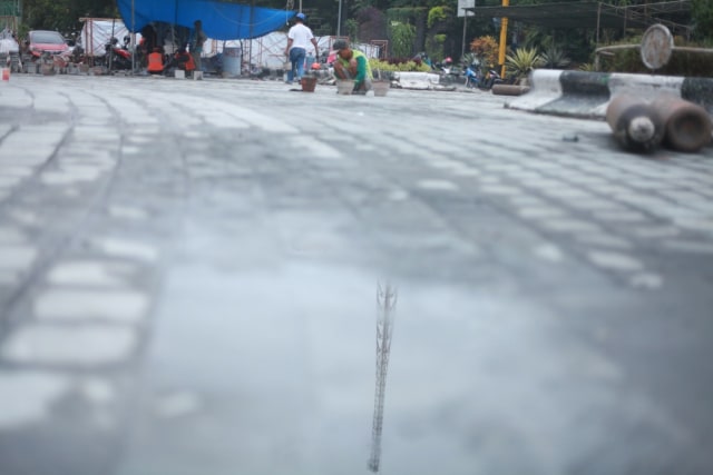Foto: Konstruksi Paving Andesit Kayutangan Heritage Lulus Uji Coba (12843)