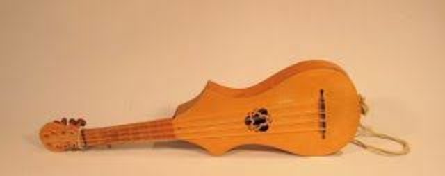 Guitarra Latinna. Dok: Wikimedia Commons.