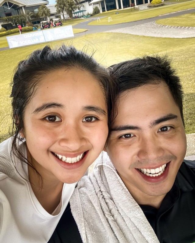 5 Artis yang Sudah Pacaran Sejak Lama, Ada yang Gagal Menikah Karena Covid-19 (258042)