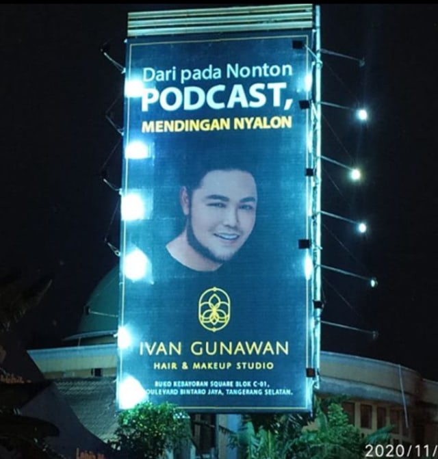 Iklan di papan reklame yang dipasang Ivan Gunawan di kawasan Bintaro. Foto: Instagram Ivan Gunawan.
