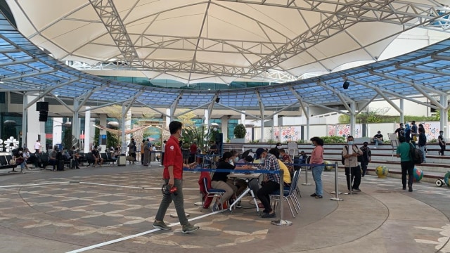 Kondisi antrean rapid test antigen di Terminal 3 Bandara Soekarno-Hatta.  Foto: Dok. Angkasa Pura II