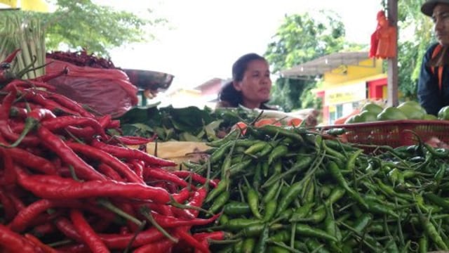 ﻿﻿Pedagang di pasar Puan Maimun. Foto: Khairul S/kepripedia.com