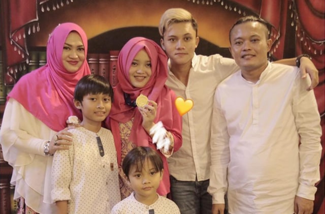 Peringati Hari Ibu, Rizky Febian Ungkap Isi Menyentuh Buku Diari Mendiang Ibunya (11385)