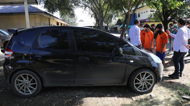 Foto: Barang Bukti dan Tersangka Kasus Curanmor di Polda Aceh (28899)