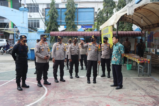 Cara Polisi di Aceh Pantau Penerapan Protokol Kesehatan saat Natal-Tahun Baru (26733)