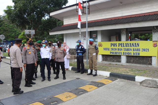 Cara Polisi di Aceh Pantau Penerapan Protokol Kesehatan saat Natal-Tahun Baru (26734)