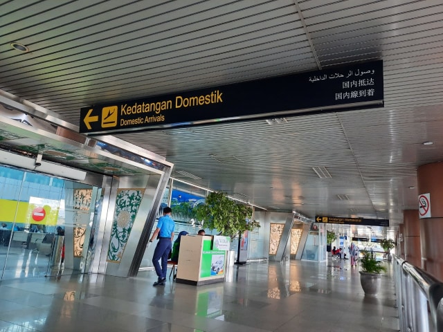 Terminal kedatangan Bandara Internasional Supadio terlihat sepi. Foto: Siti Annisa Aini 